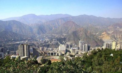 四川人均GDP最高的城市,去個成都都要11小時,網友:趕緊通動車